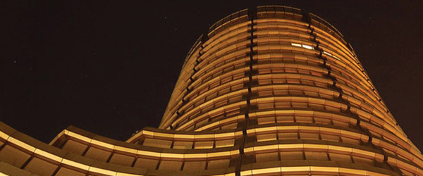 “A Torre de Basileia” | Adam LeBor
