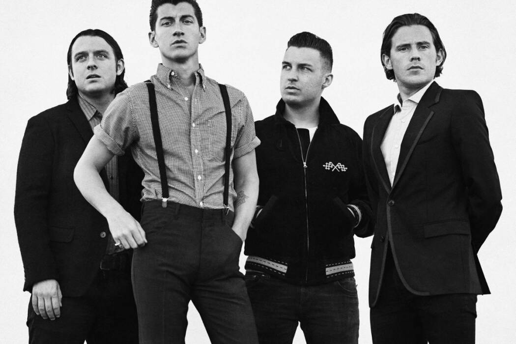 arctic_monkeys_alive_2018