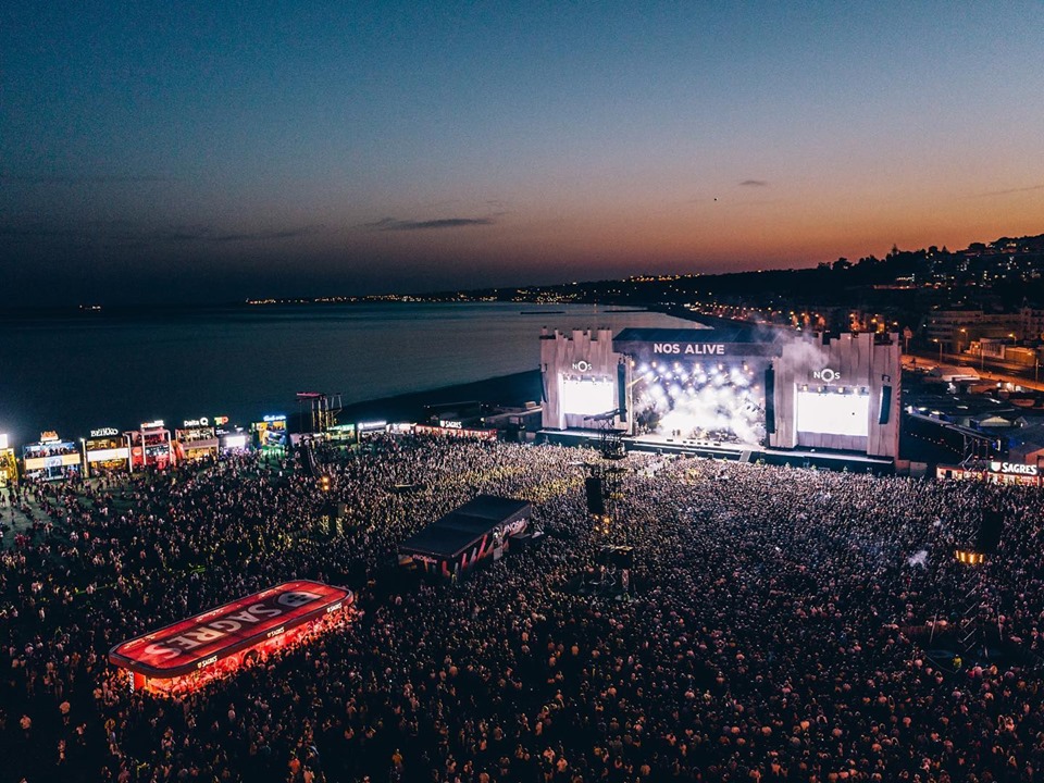 Vídeos-dos-concertos-do-Festival-NOS-Alive-2019-Cure-Smashing-Pumpkins-Idles-1