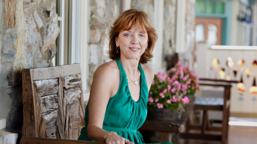 18nora-roberts-interview-videoSixteenByNine3000